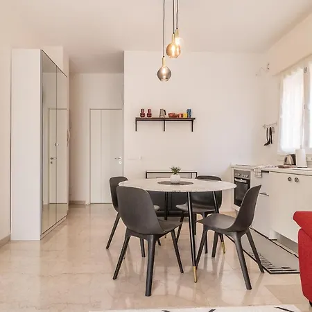 Grey House In The Heart Of @treviso Apartmán